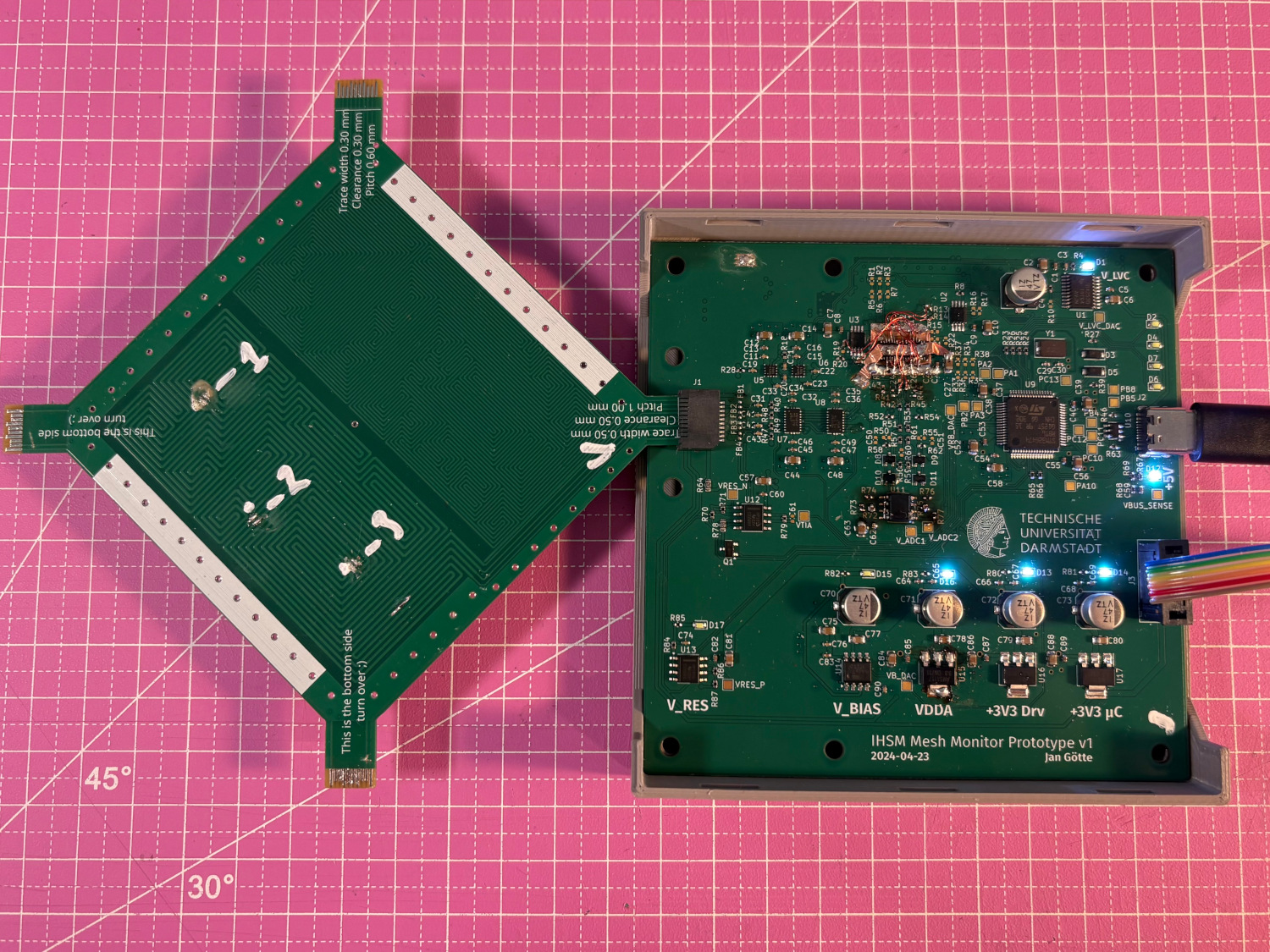 paper/pic_board_setup_2_small.jpg